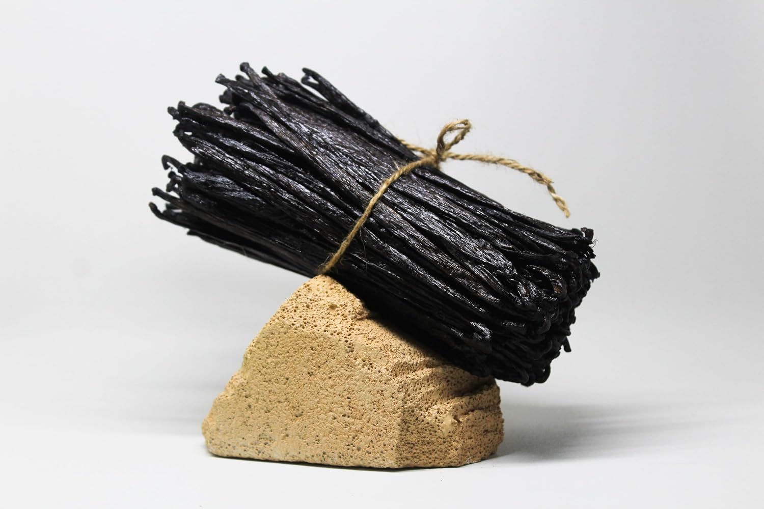 Tahitian vs. Madagascar Vanilla Beans for Homemade Extract: A Flavor Profile Comparison